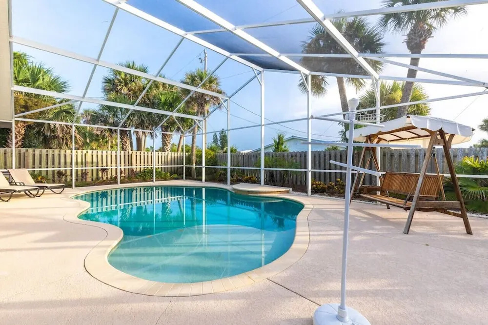 Sandcastle Harbor Pool & Firepit Steps to the Beach