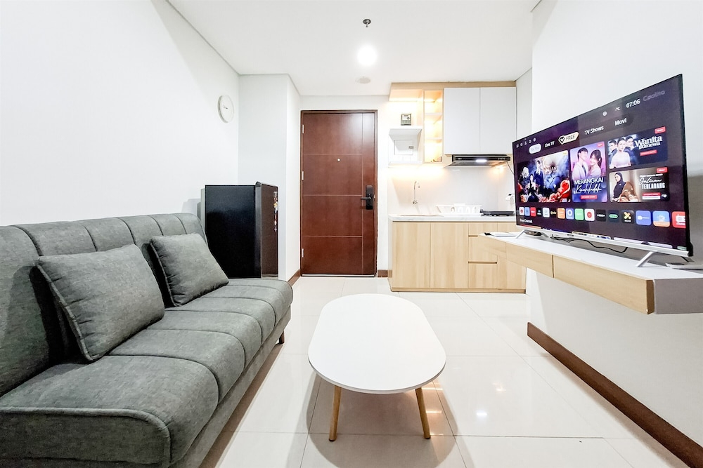 White Tone 2Br At Springwood Residence Tangerang
