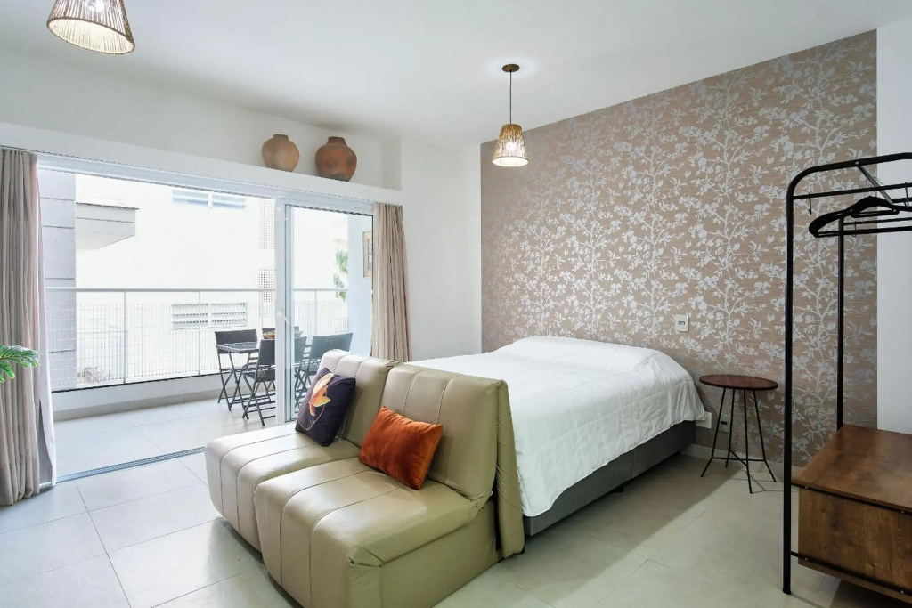 Af15 ALTO PADRÃO, WI-FI, AR, PISCINA, SAUNA, ACADEMIA, QUASE PÉ NA AREIA