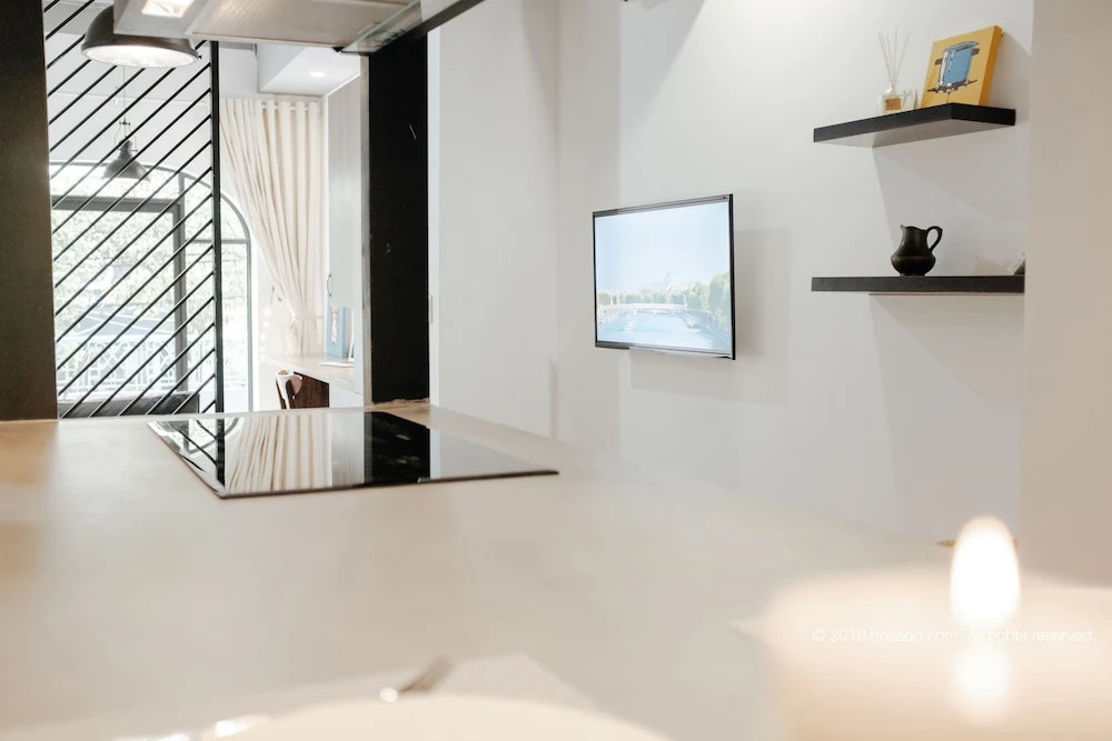 Parfait Studio private Balcony CBD