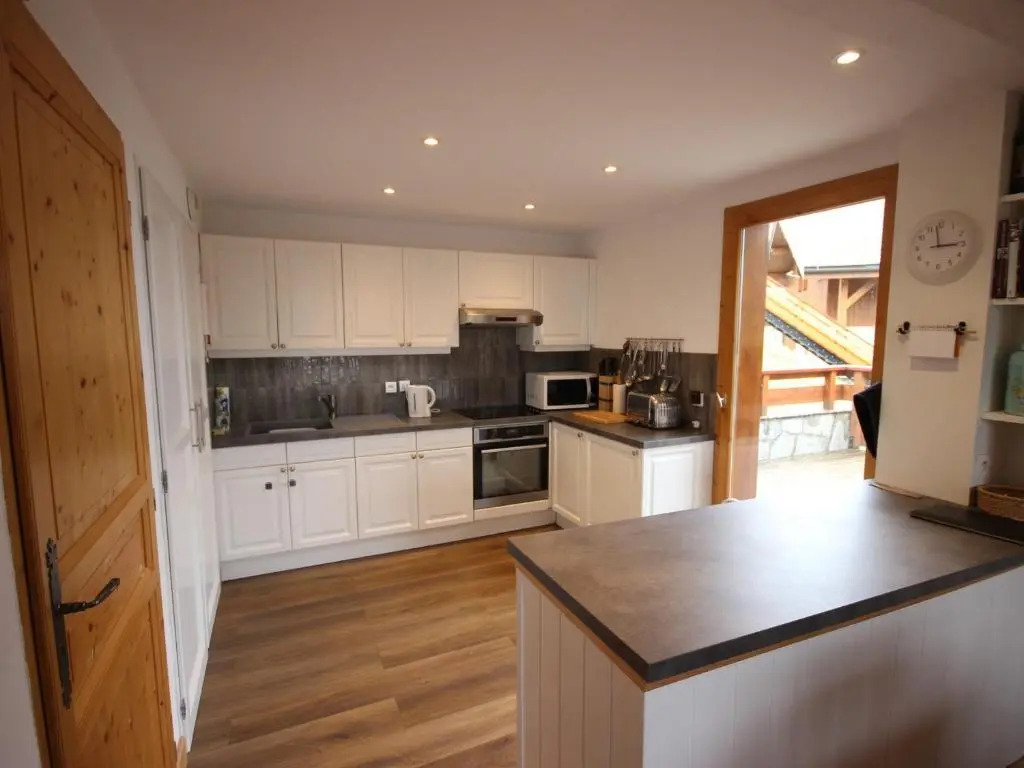 Chalet 5 pièces Vallandry, 12 pers, animaux admis, parking, WiFi - FR-1-411-545