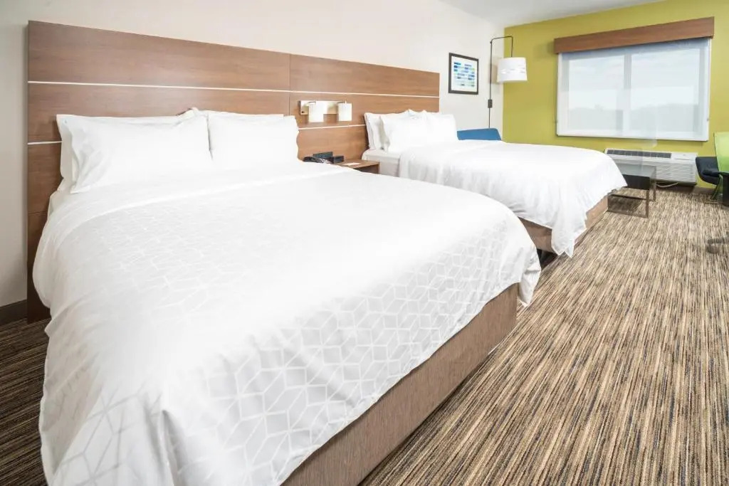 Holiday Inn Express & Suites - Fort Myers Airport by IHG