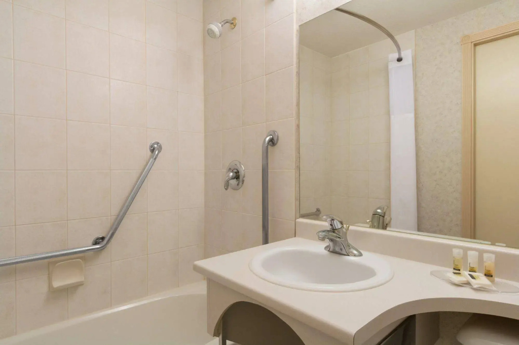 Days Inn - Prince George
