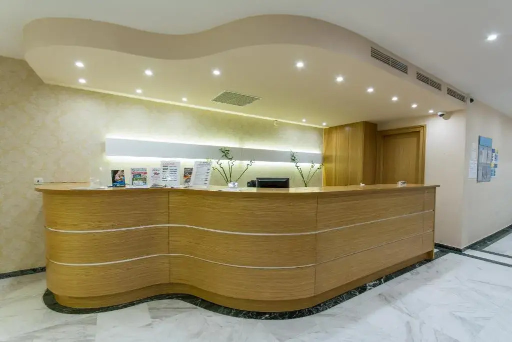 Roseland Hotel