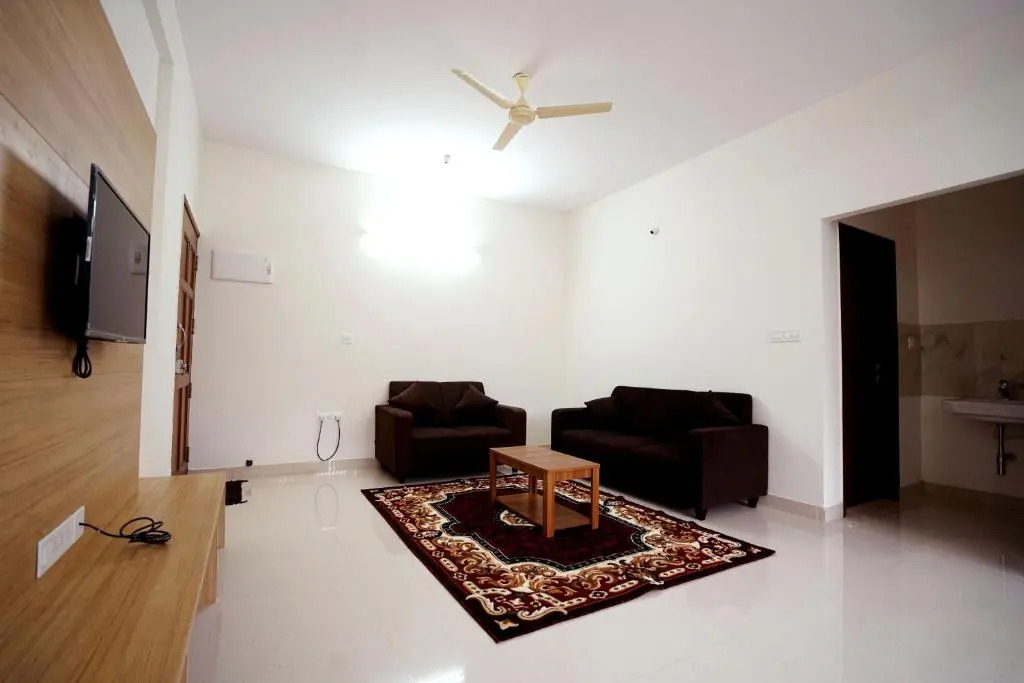 Castle JP Service Apartments