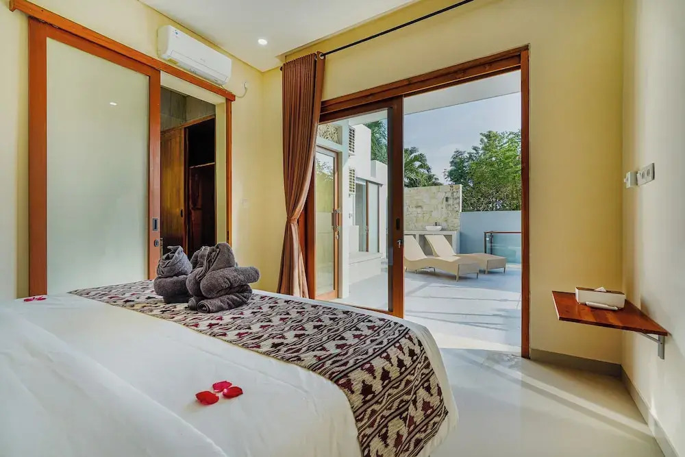3-bedroom Private pool villa City Sanur