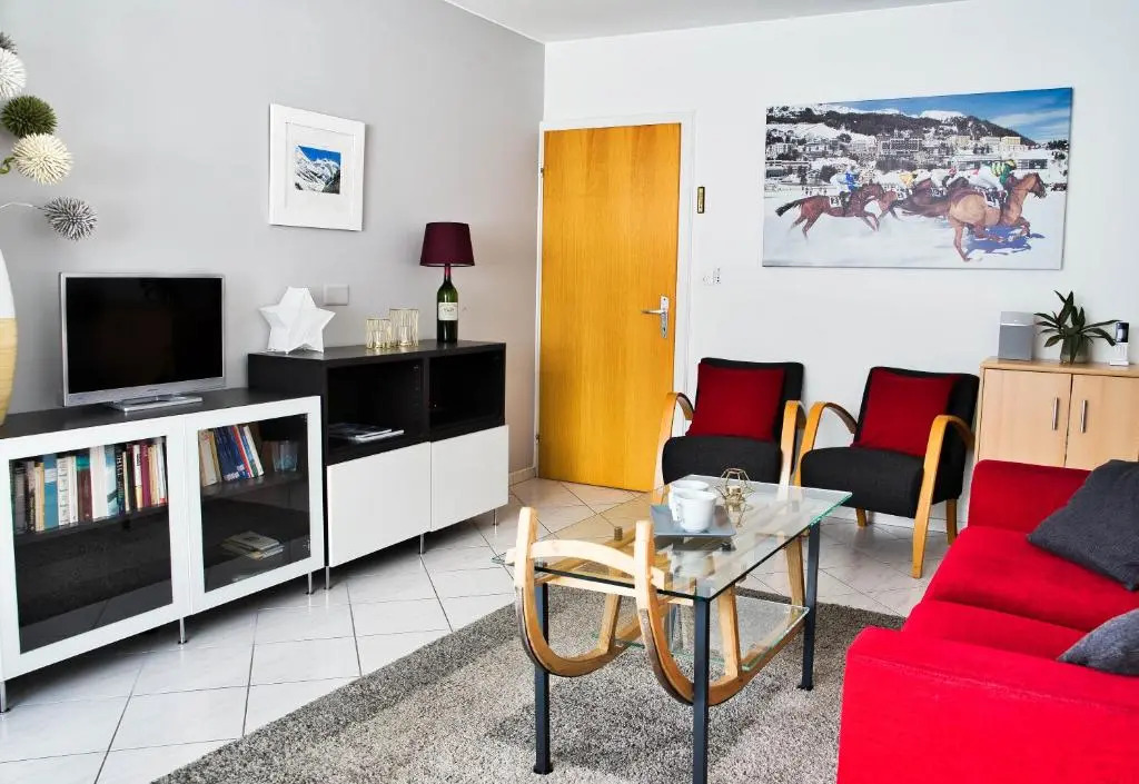 swissme-Seeblick-Balkon-55qm-Parkplatz-Nahe Bergbahn