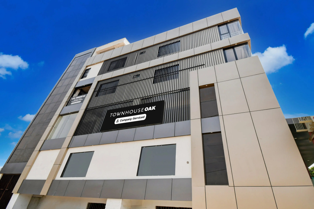 Super OYO Townhouse Oak Ratanpur Panki