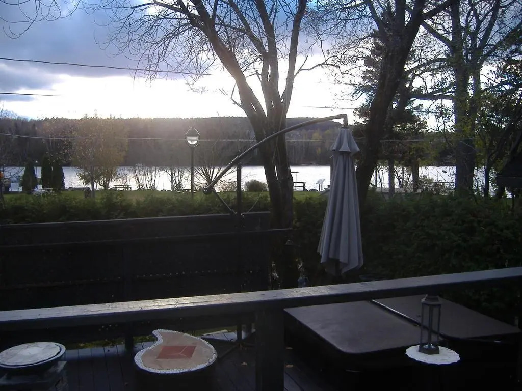 Le petit Manoir Spa et Vue sur rivière St Maurice