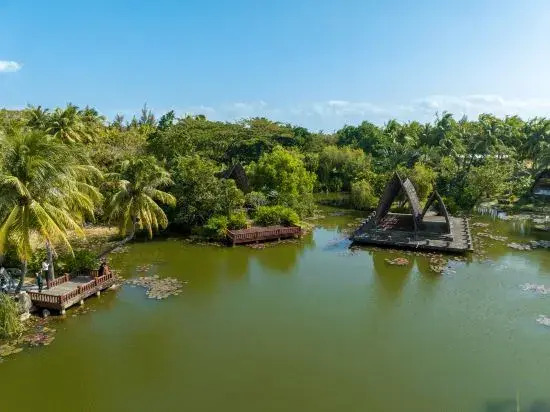 Chinese Countryard on the Sea