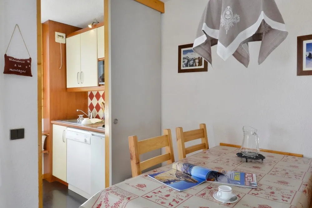 Belle Plagne Studio on the Resort Center for 4 People of 28 mÂ² Be339