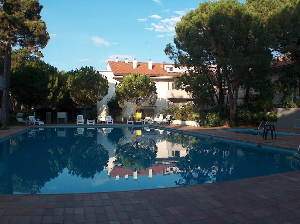 Ideal Equipped Retreat With Pool