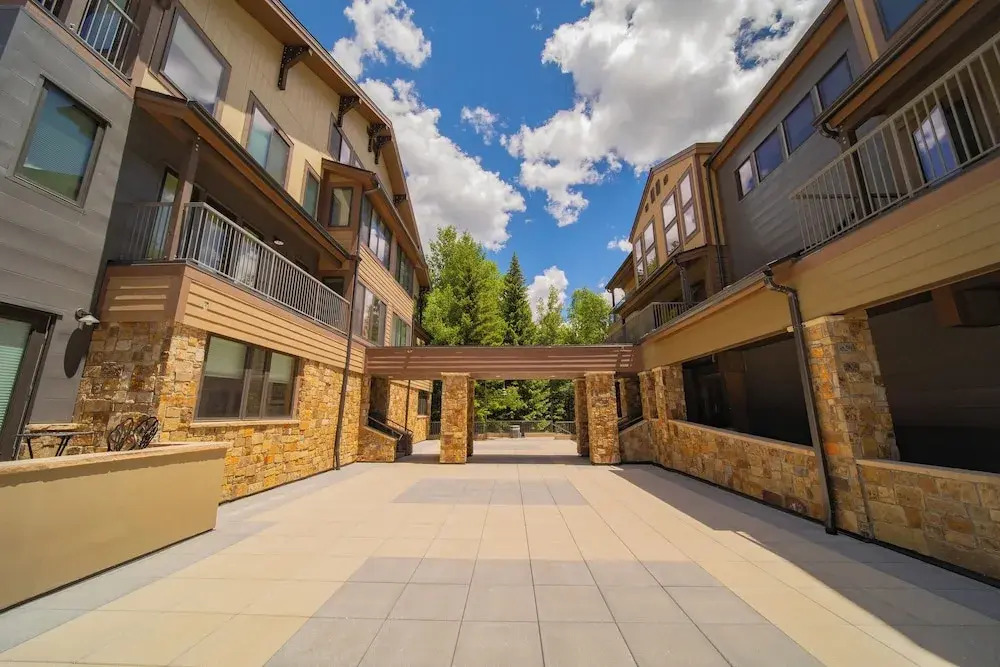 Slopeside 2730a