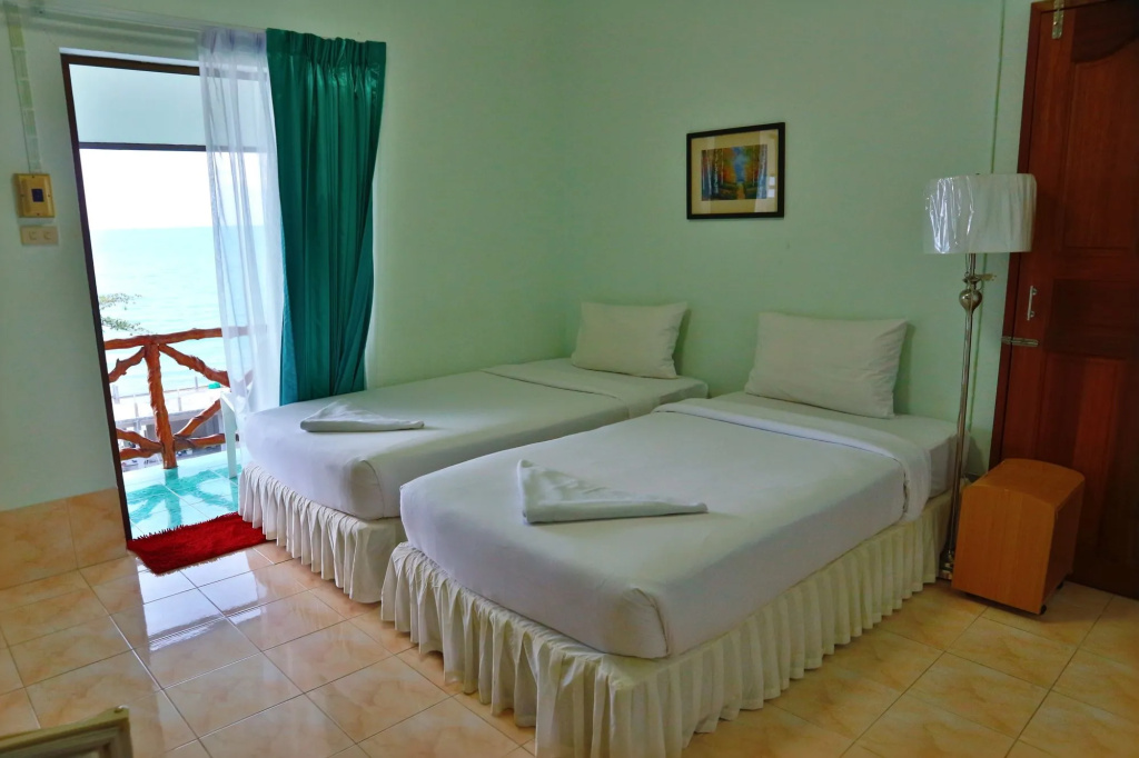 Mam Kai Bae Beach Resort