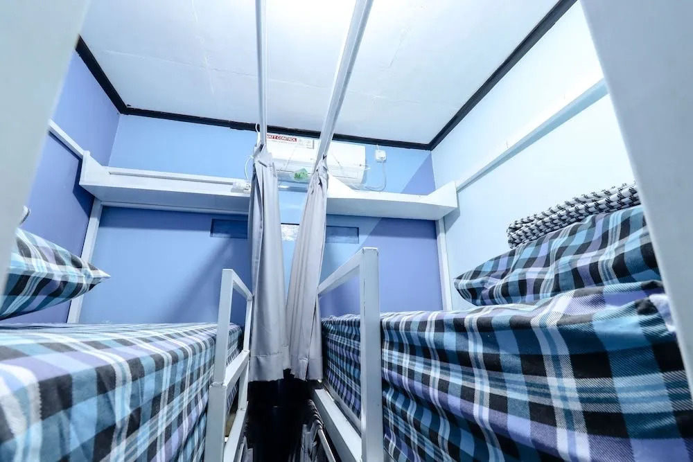 Alexiz Hostel