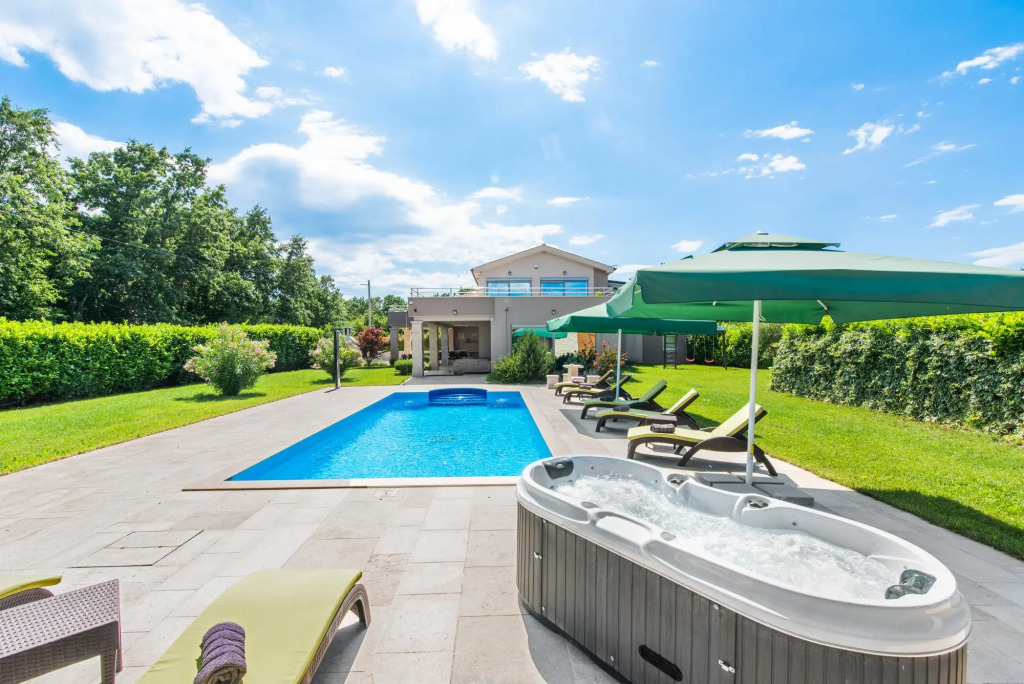 Fantasia in Barban with 4 bedrooms and 2 bathrooms