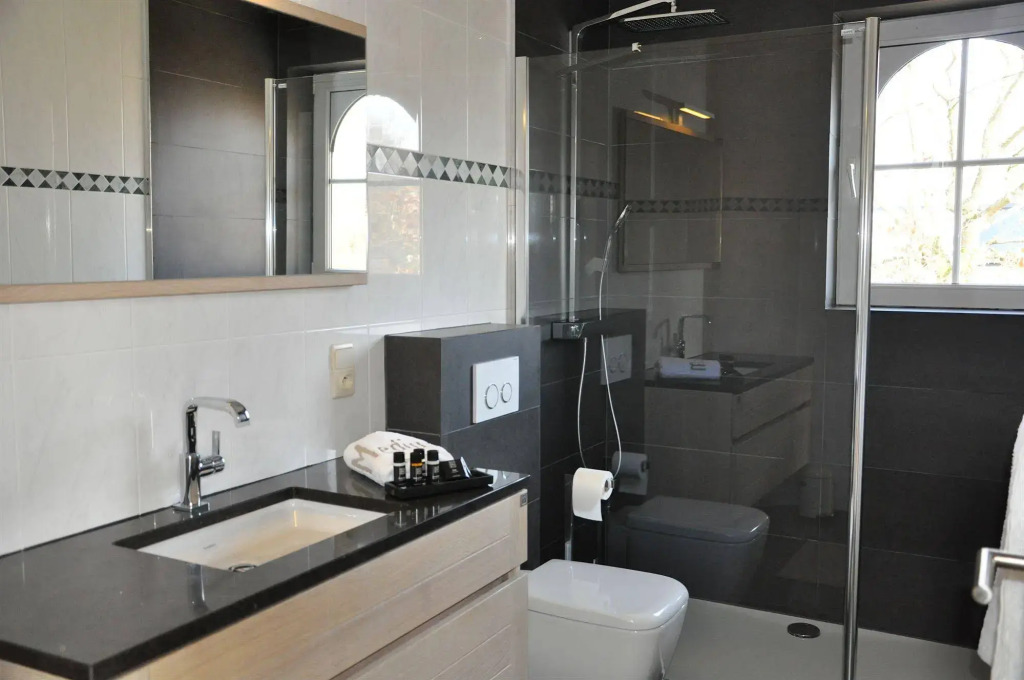 B Guesthouse