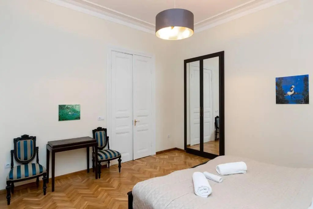 Precious 2 Bedroom apt In The Heart Of Tbilisi