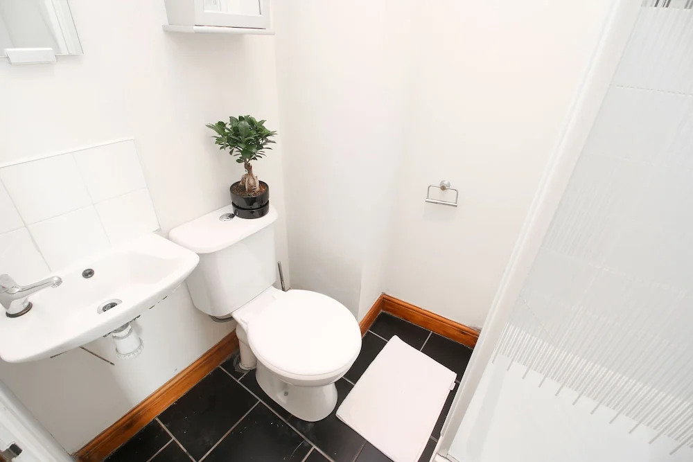 Studio Flat near Liverpool st & Shoreditch London