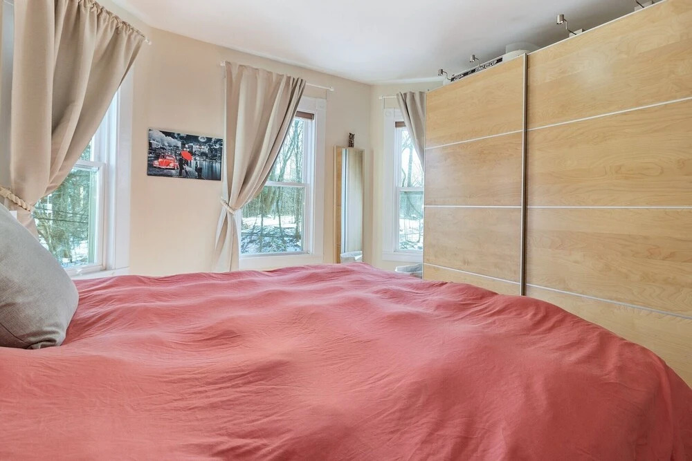 Beautiful, Modern 3br With A Home Office & Patio In Jp Close To Major Hospitals 2 Bedroom Condo by Redawning