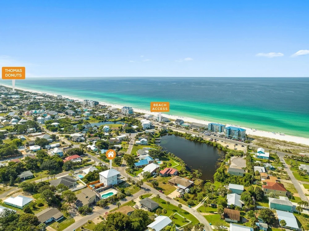 Grand Retreat II: 4br, 5ba, Sleeps 15. Private Pool. Your Perfect Escape!