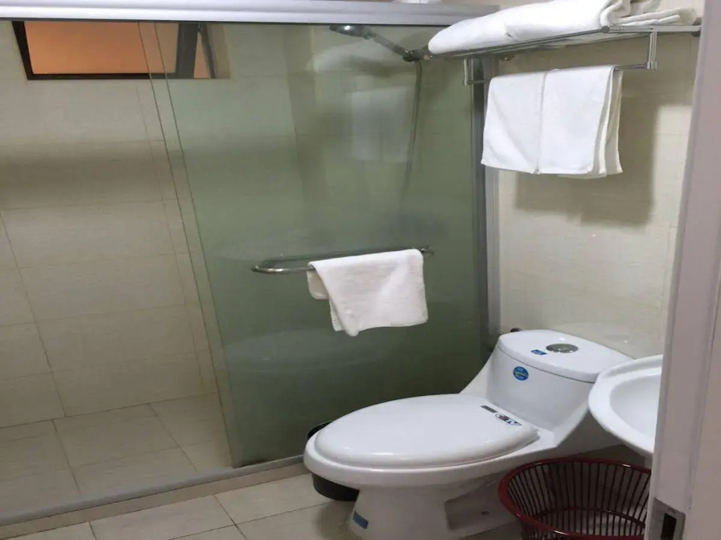 Harcourts Executive Hotel