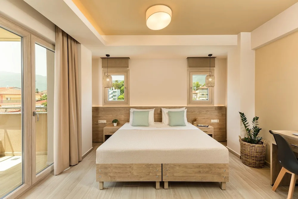 Makris Luxury Rooms