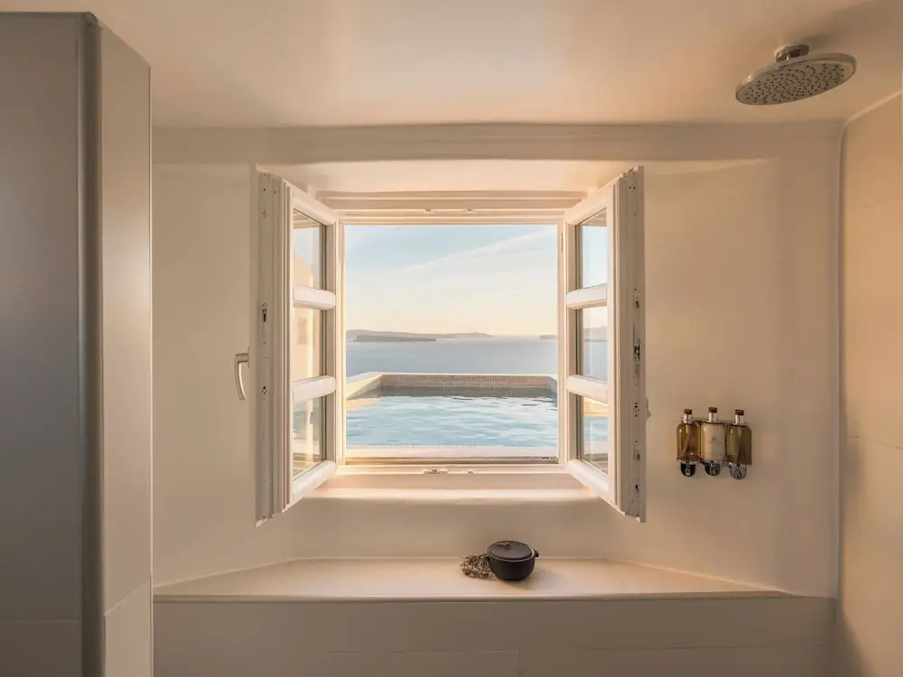 Cave Suite Oia