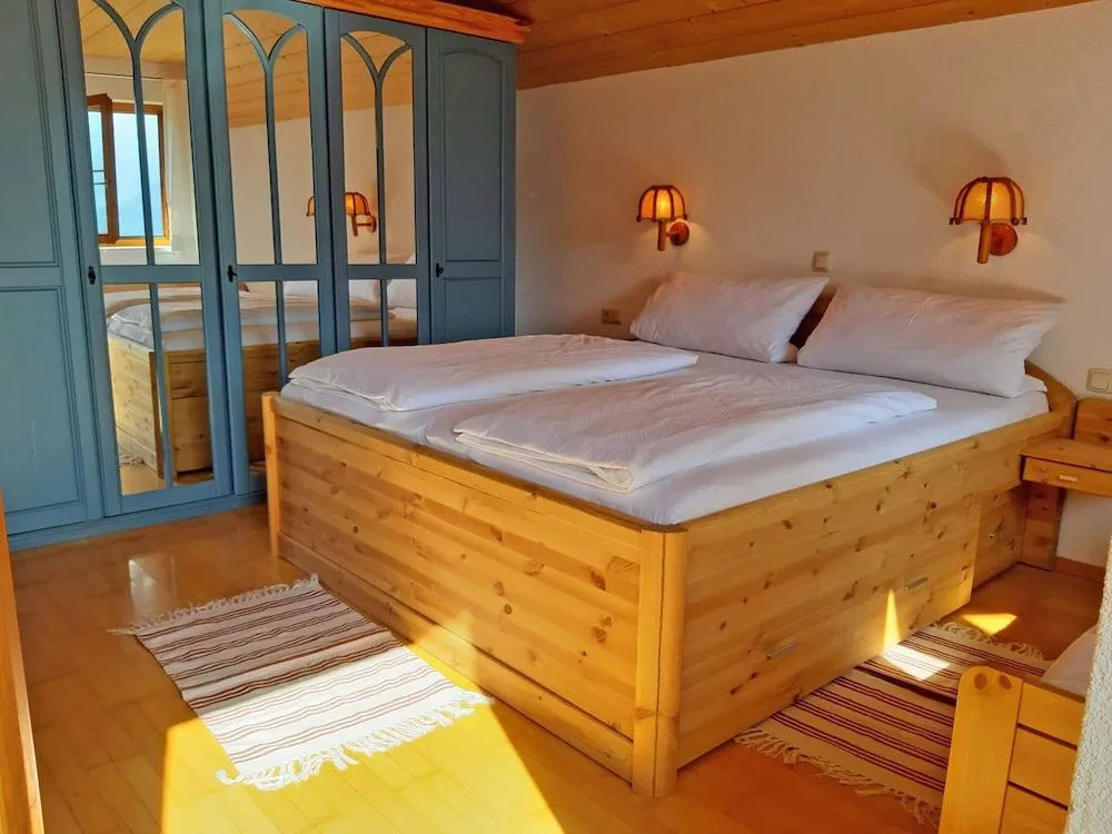 Charming Mansion Near Ski Area In Burserberg