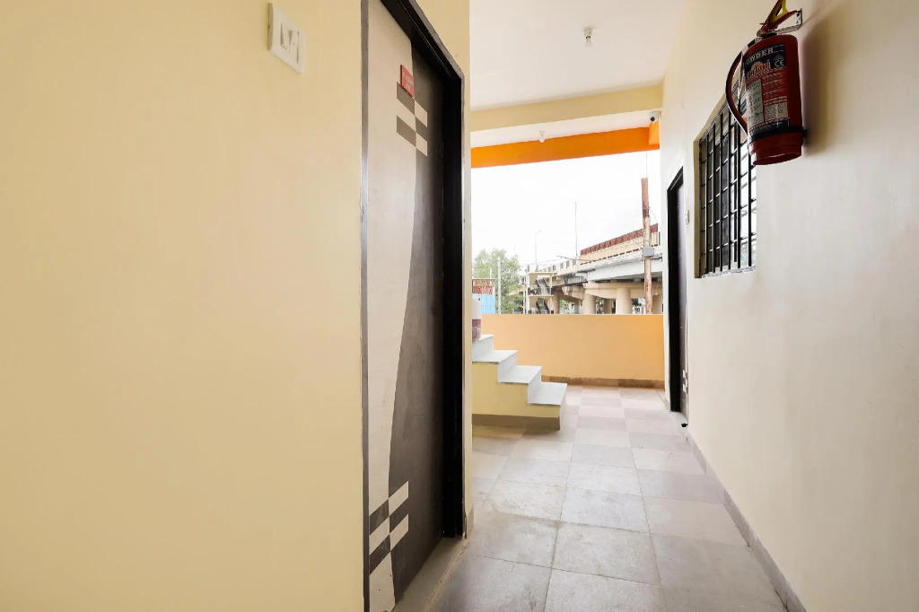 OYO 40502 Jai Devi Residency