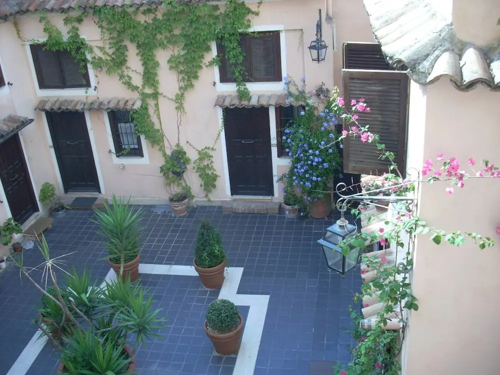 penthouse Papavero int21