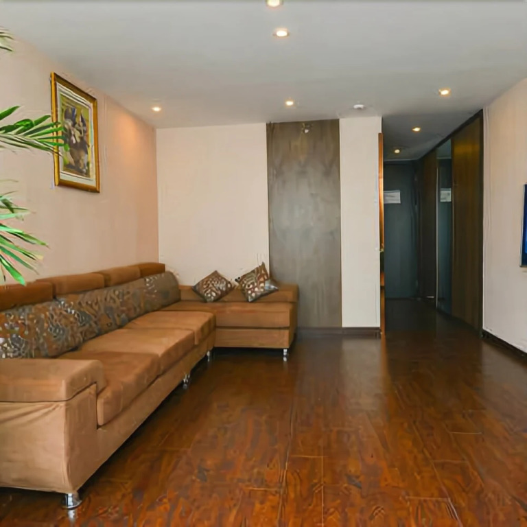 Ruilaishi Business Theme Hotel