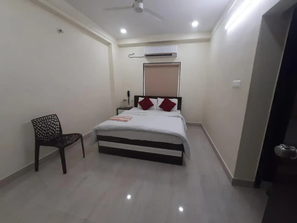 Madhuram Residency Lodge