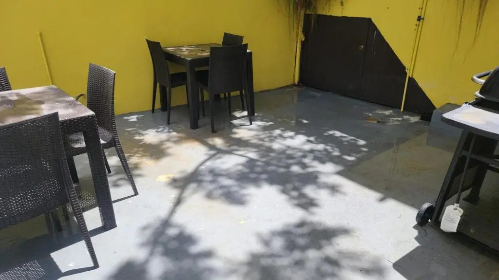 Near beach, restaurant and bars Sleeps 6 with 2baths