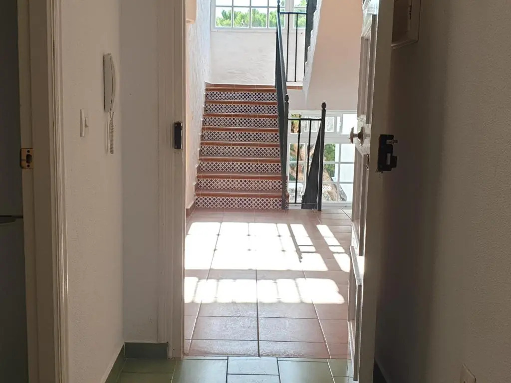 Ref 23v2e apartamento 2 hab. urb. pinar don jesus