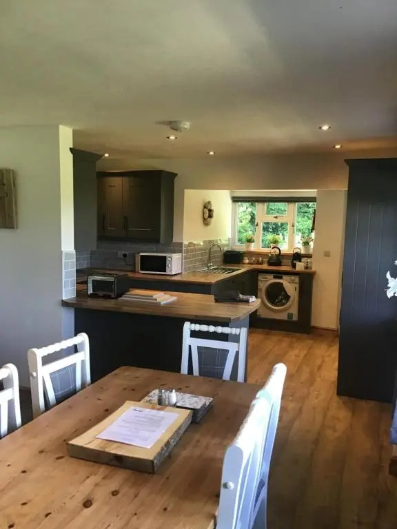 3 Bedroom Bungalow in Llanrhaeadr Ym