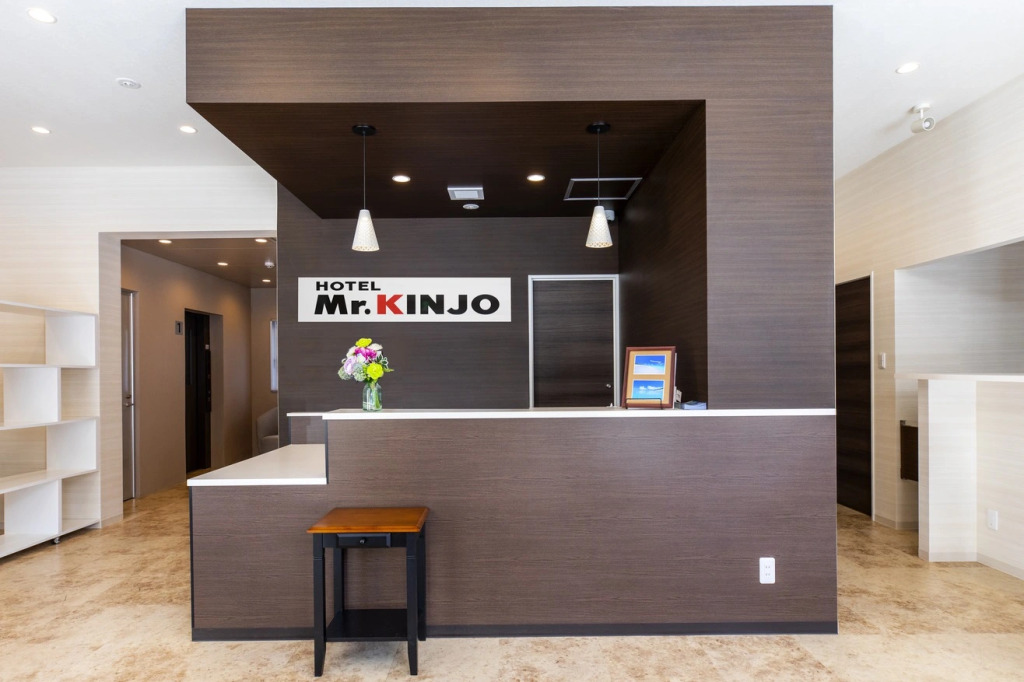 Mr.Kinjo In Naminoue