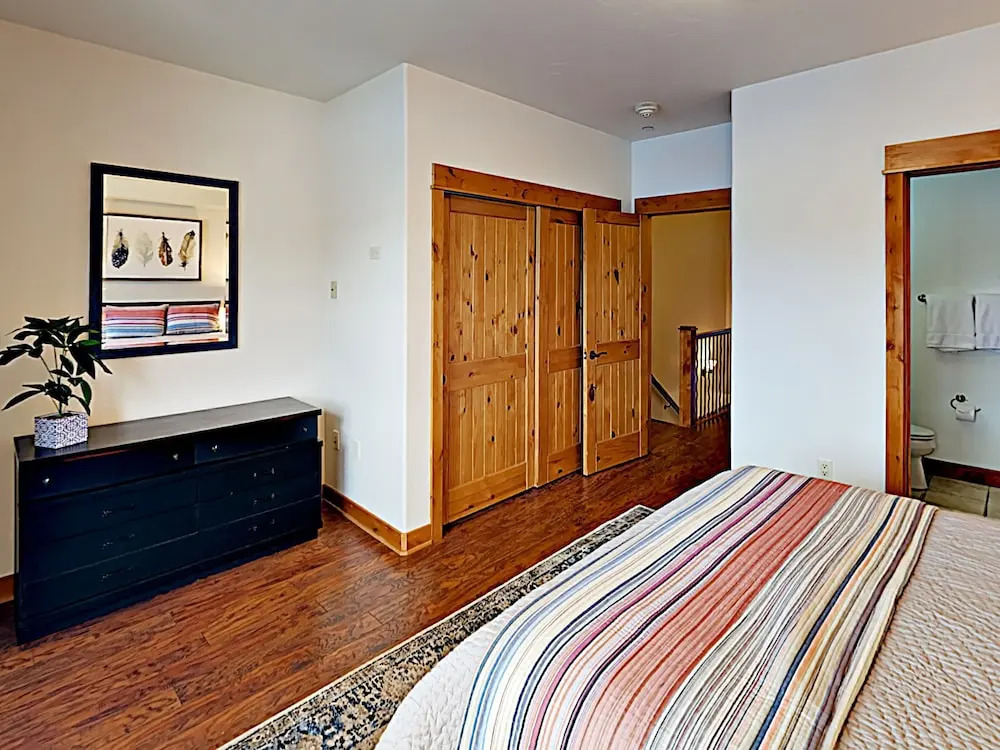 Downtown Gem 2br/2.5ba Overlooking The Yampa River 2 Bedroom Condo