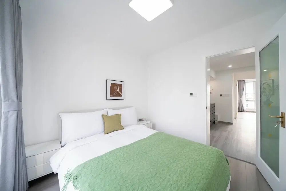 Tyms 3BR 2BA Apt near Xujiahui Metro