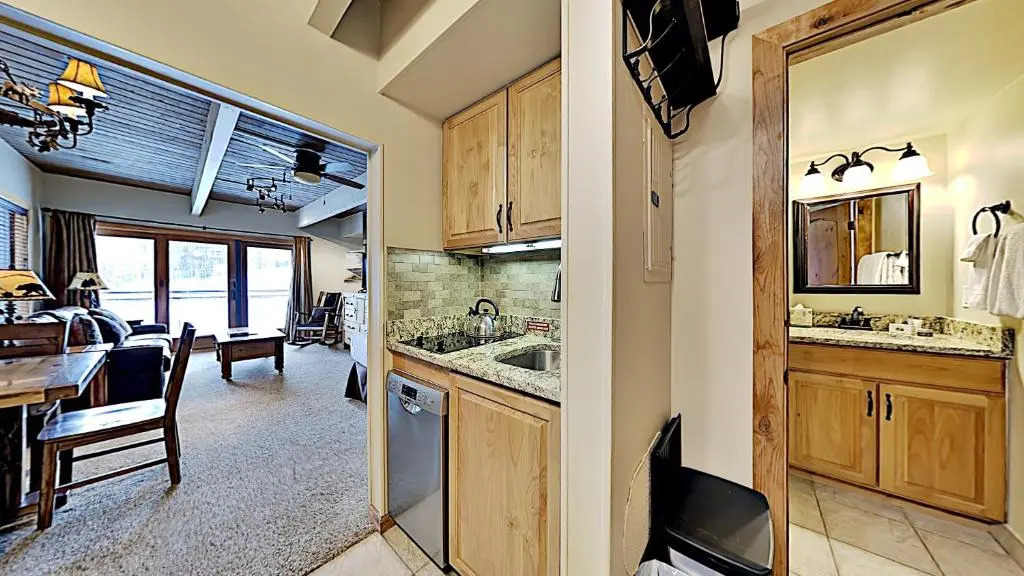 Timberline Condominium Studio Deluxe Unit 218