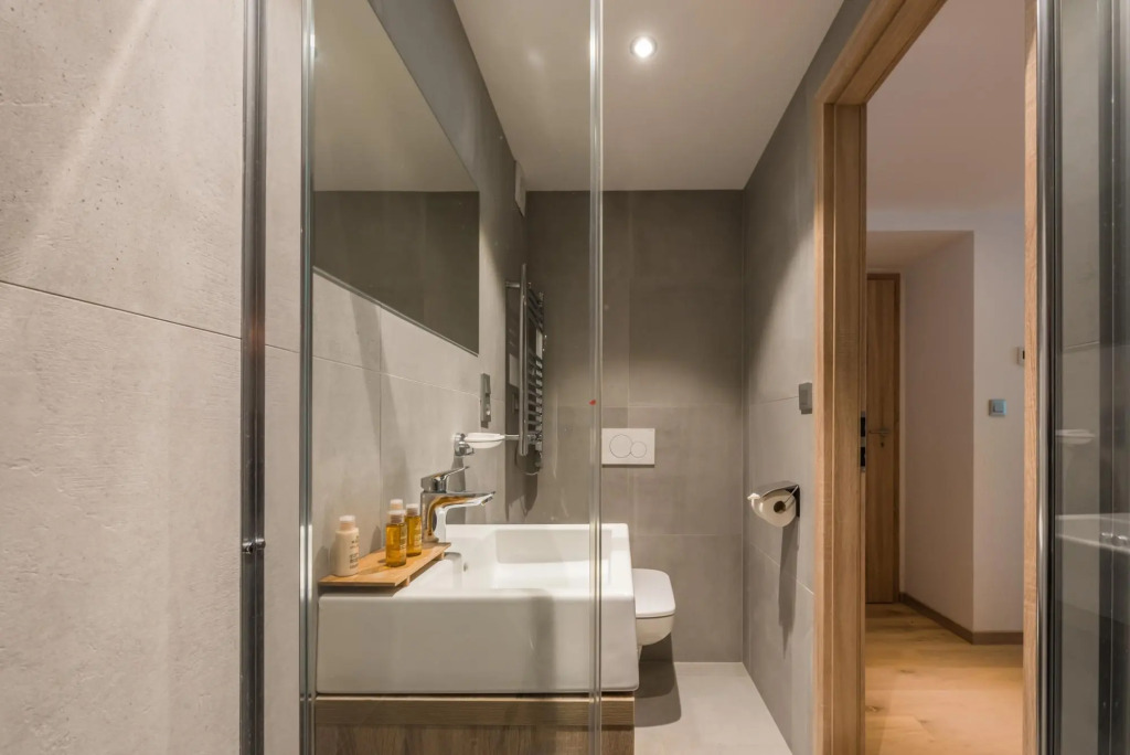 IPE - Modern apartment with spa and fitness room
