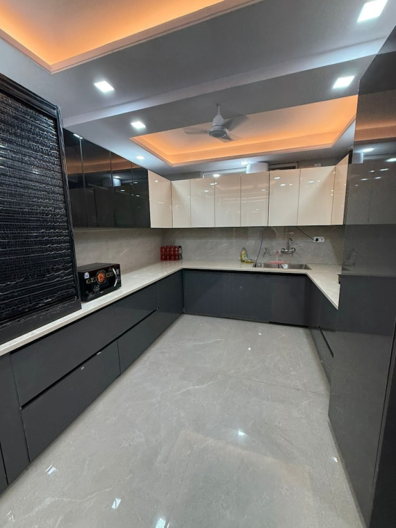 Stella Homestay Near Yashobhoomi with Rooftop
