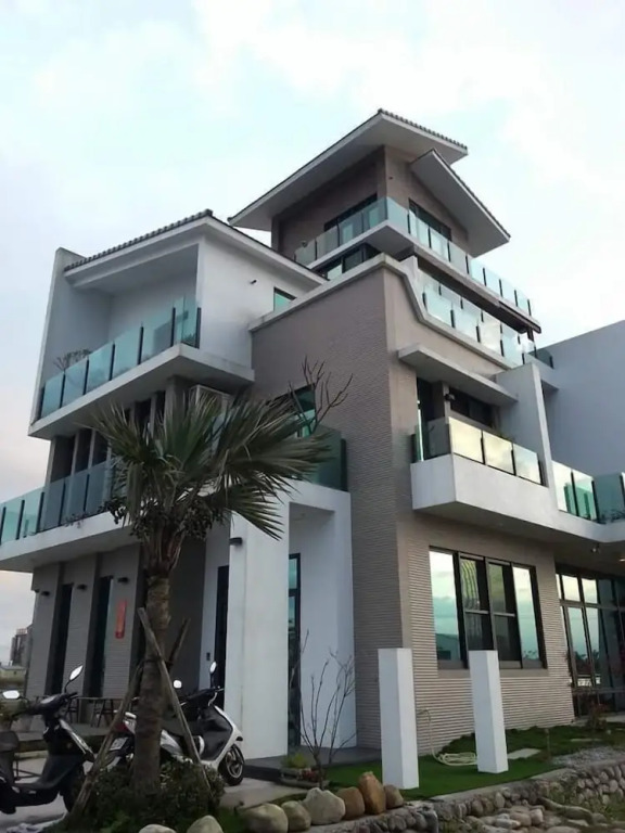 Chance Villa