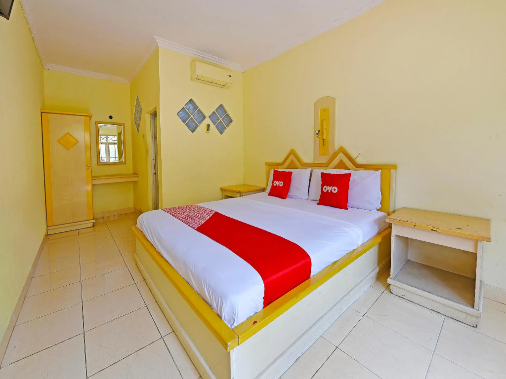 Hotel Mutiara by OYO Rooms