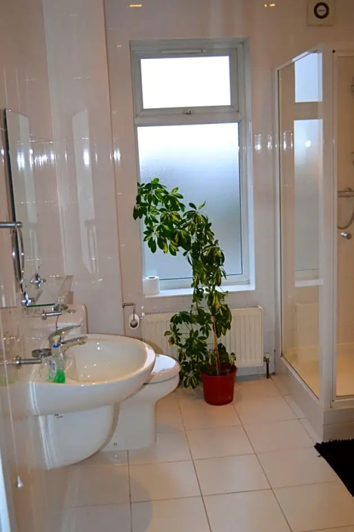 Annies Guest House