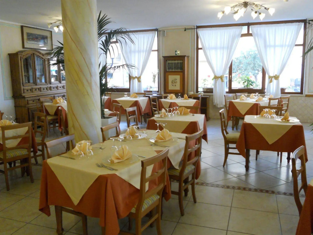 Lola Piccolo Hotel