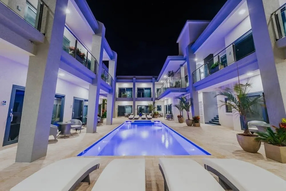 Waykiri Luxury Apartment, Unit A-13