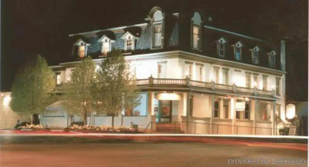Altland House Inn & Suites