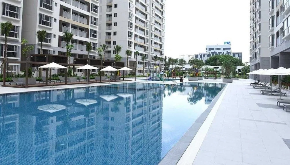 Modern Apartment in Scenic Valley Phu My Hung D7