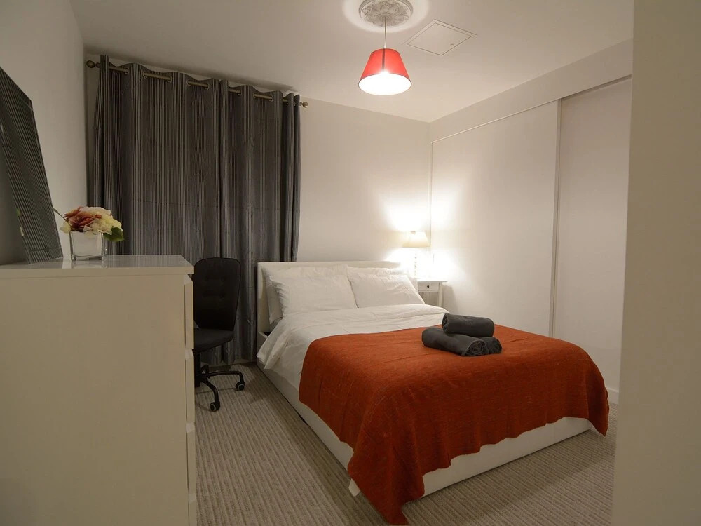 City Centre Hunsaker 3 Bedroom Serviced Apartment + Parking